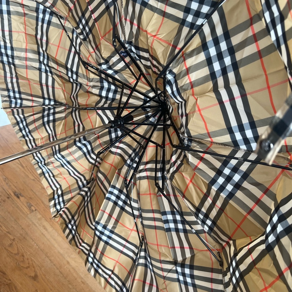 Burberrys Plaid Umbrella - Picture 5 of 6